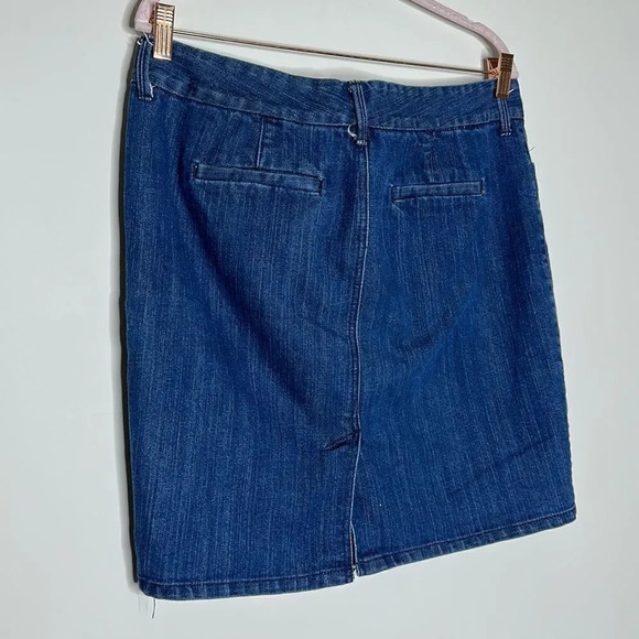 Old Navy Blue Denim Skirt - Picture 4 of 6